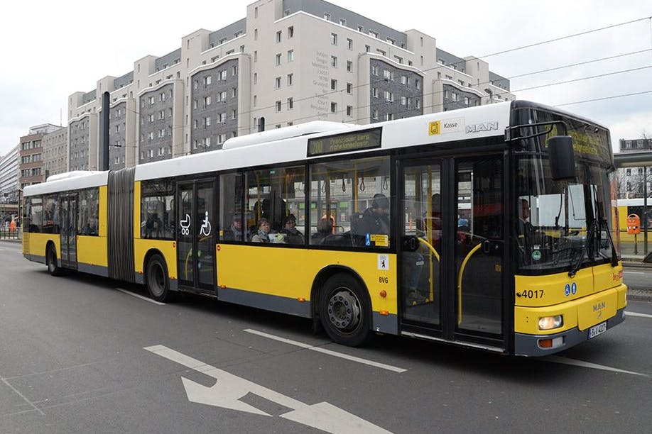 Trotz BVG-Streik sind noch einige Buslinien unterwegs in der Hauptstadt.