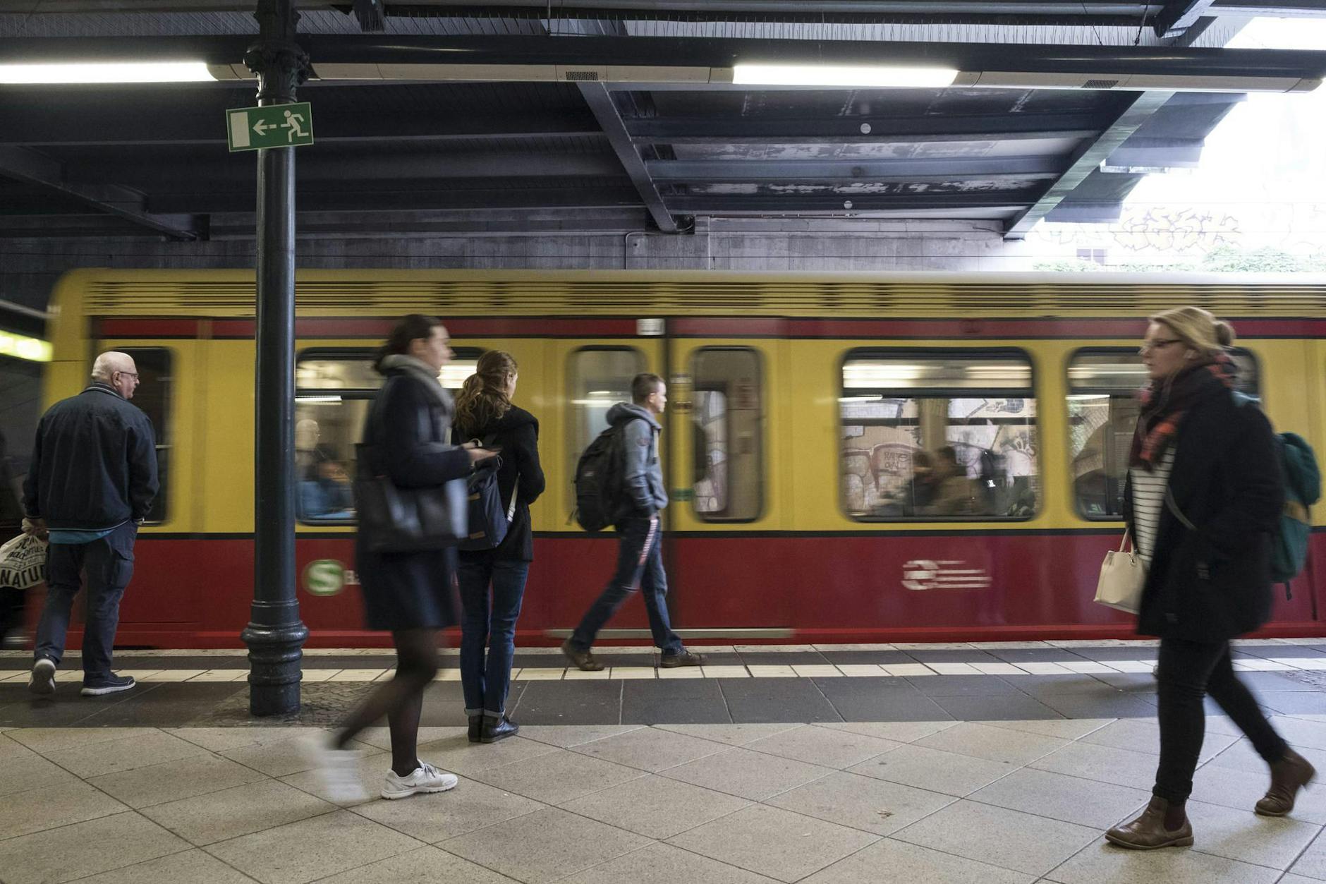 Die S-Bahn fährt häufiger und mit längeren Zügen während des BVG-Streiks.