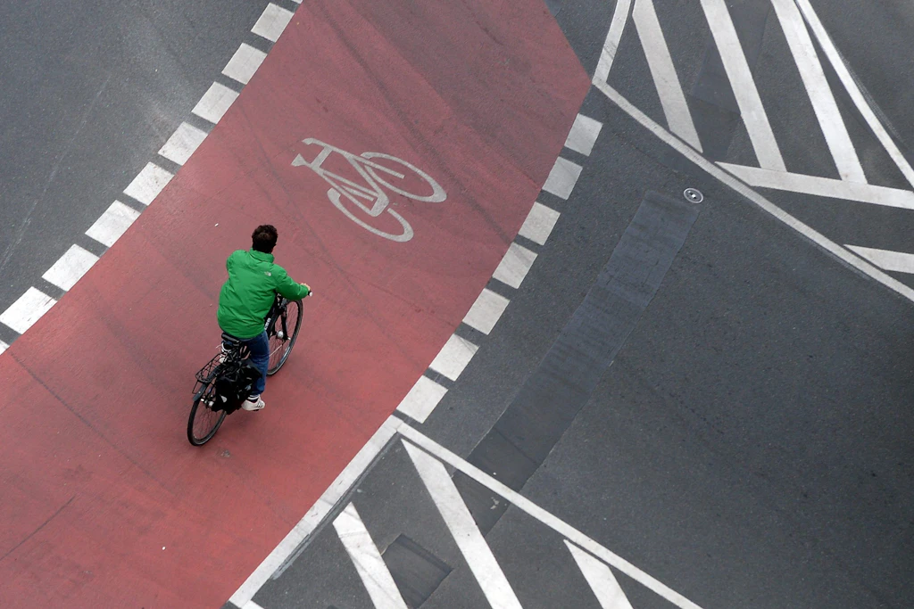 Fast 90 Prozent der Radfahrer ignorieren das Rot an dieser Berliner Kreuzung