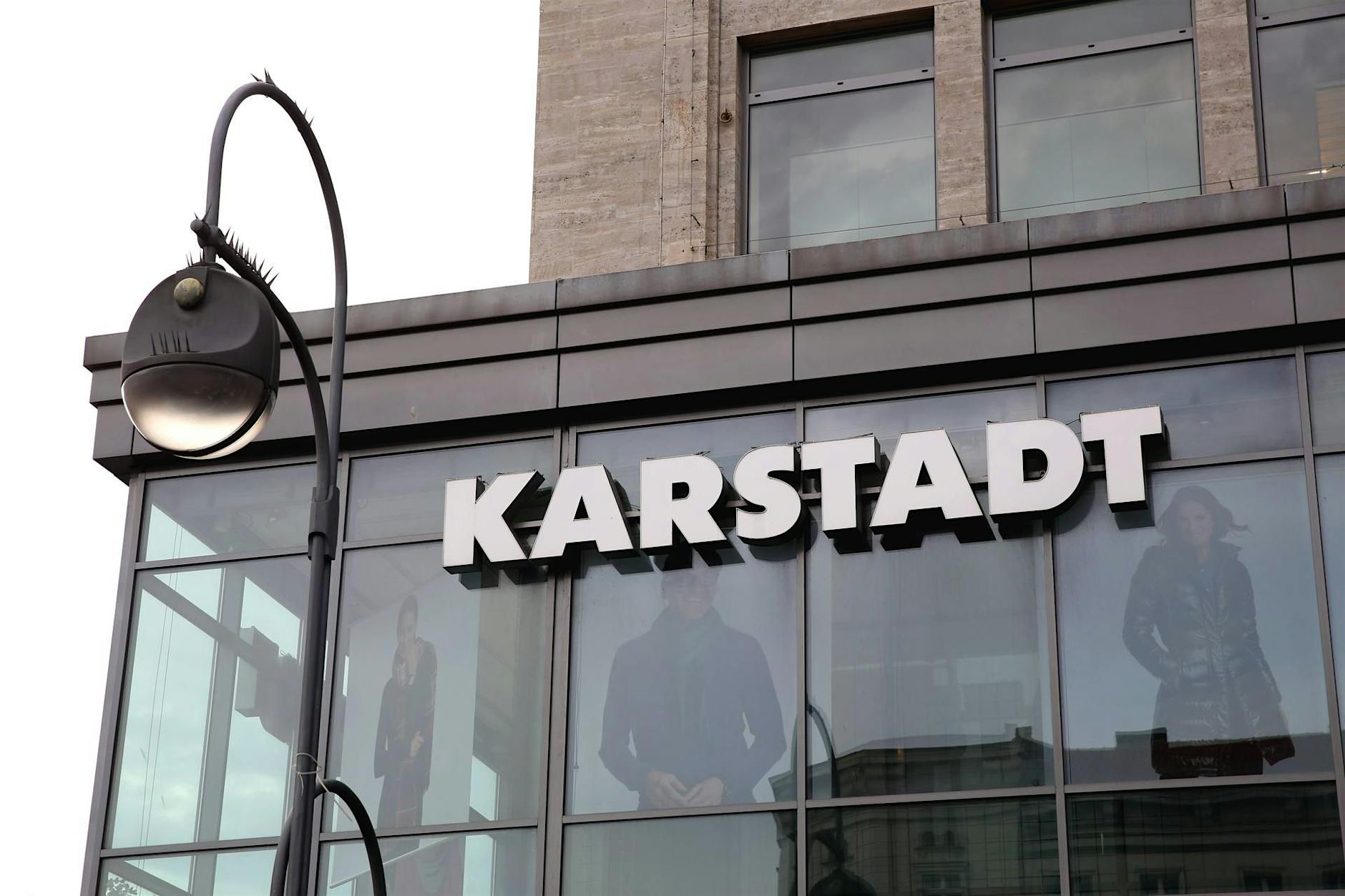 Will die Bundeswehr in Berliner Kaufhäusern zur Musterung bitten?