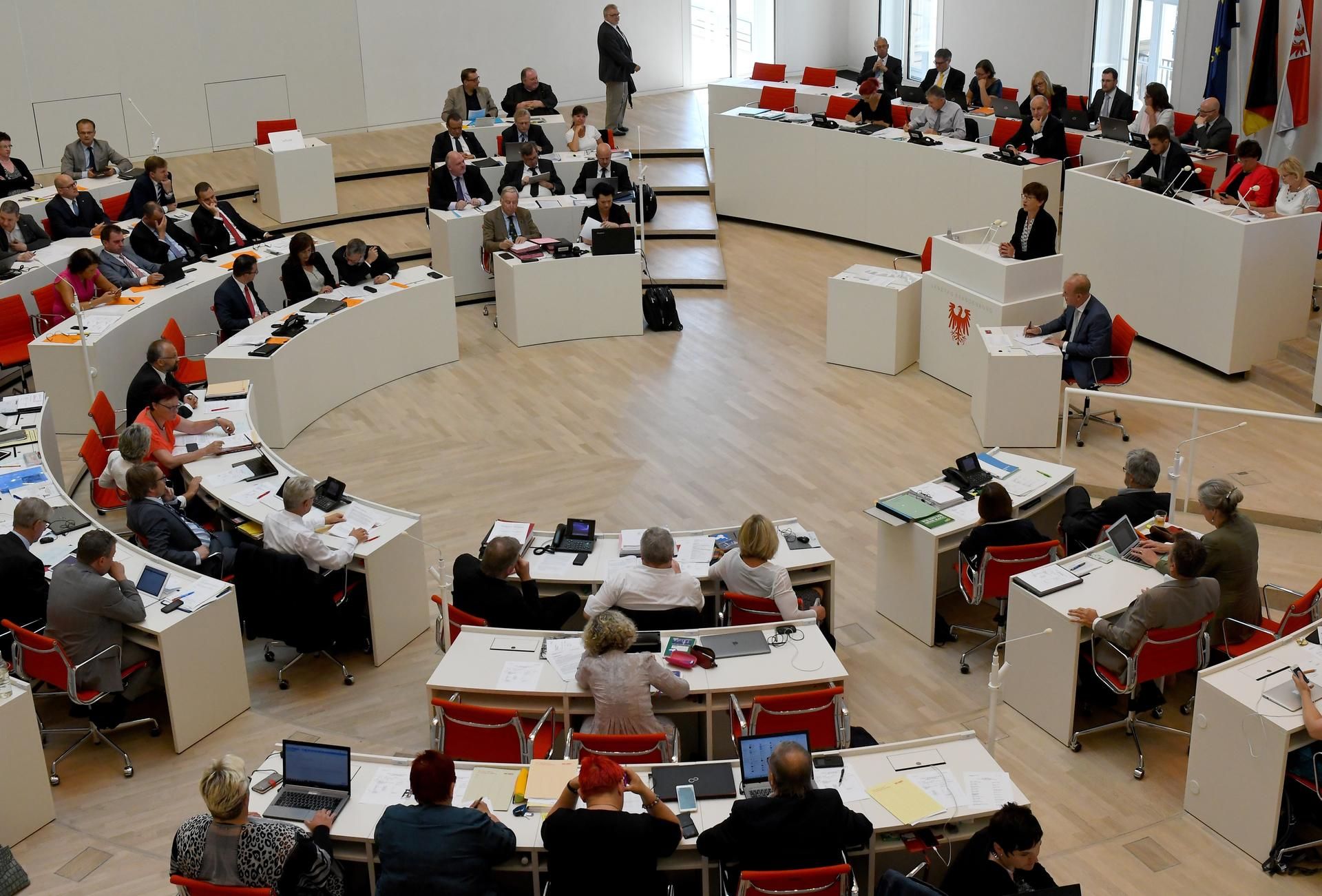 Image - Brandenburger Landtag lehnt Selbstauflösung und Neuwahl ab