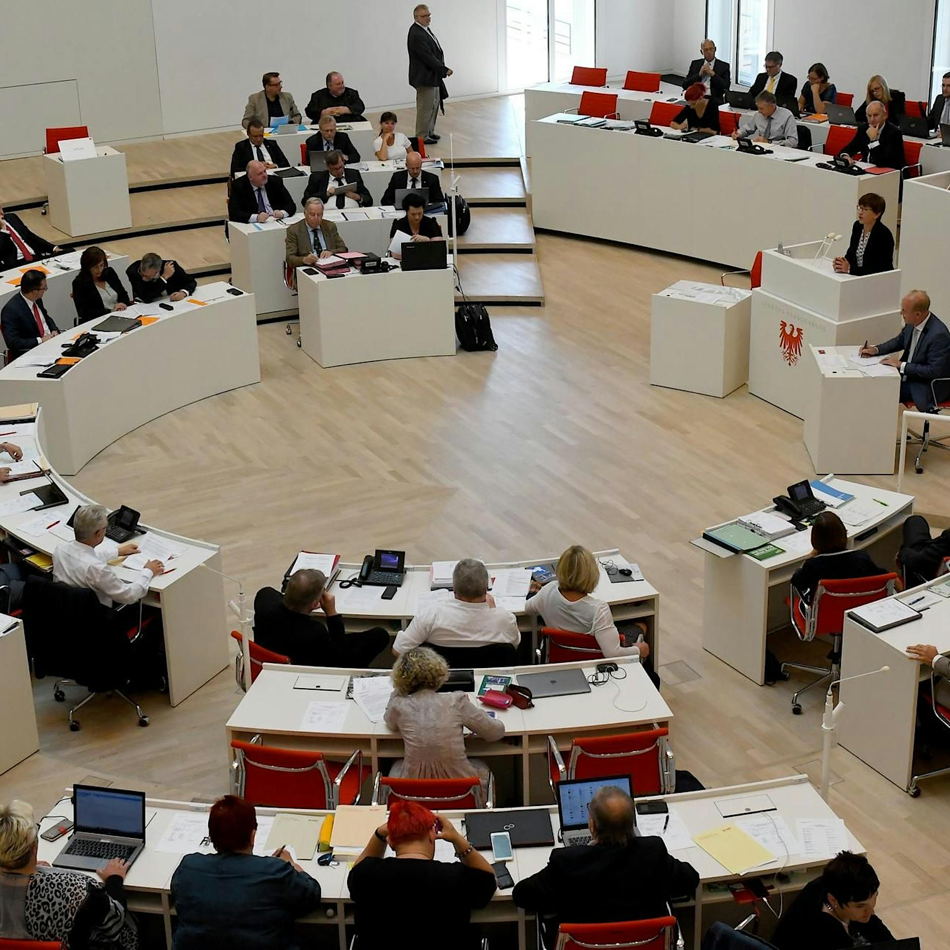 Brandenburger Landtag lehnt Selbstauflösung und Neuwahl ab