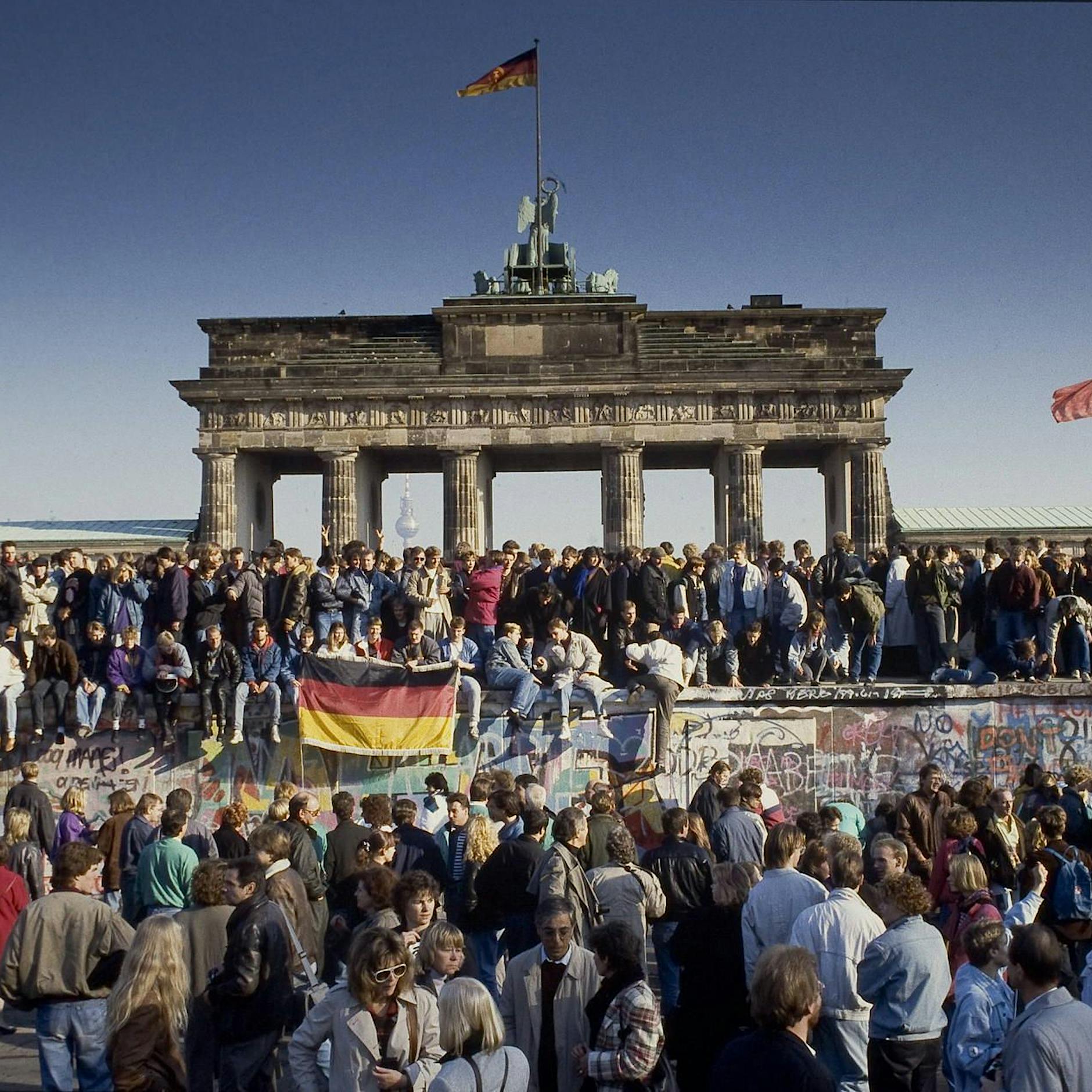 Forsa-Umfrage: Tiefe Gräben in der Wahrnehmung der DDR in Berlin