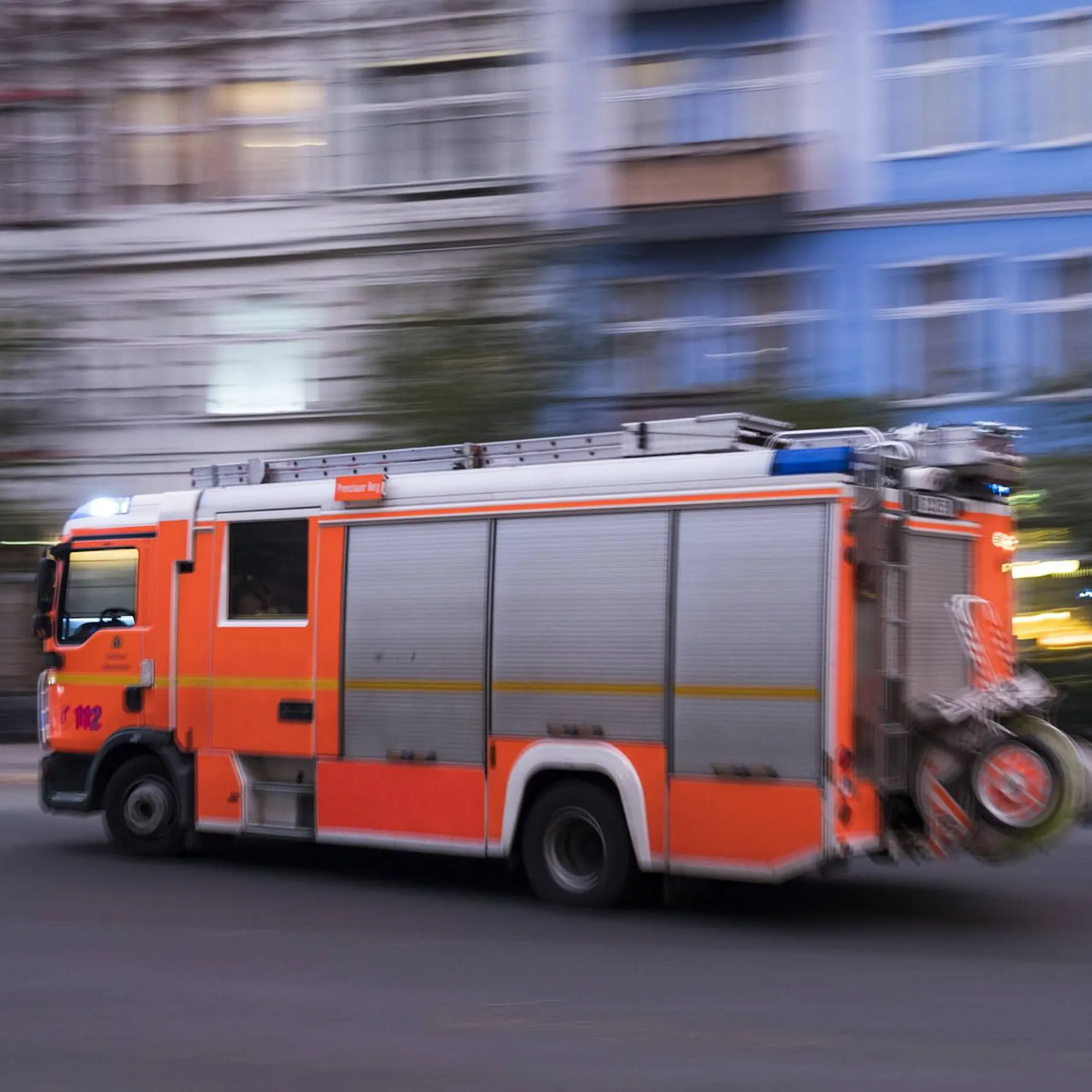 Geblitzt im Einsatz: Feuerwehrmann muss Strafe zahlen und zieht nun vor Gericht