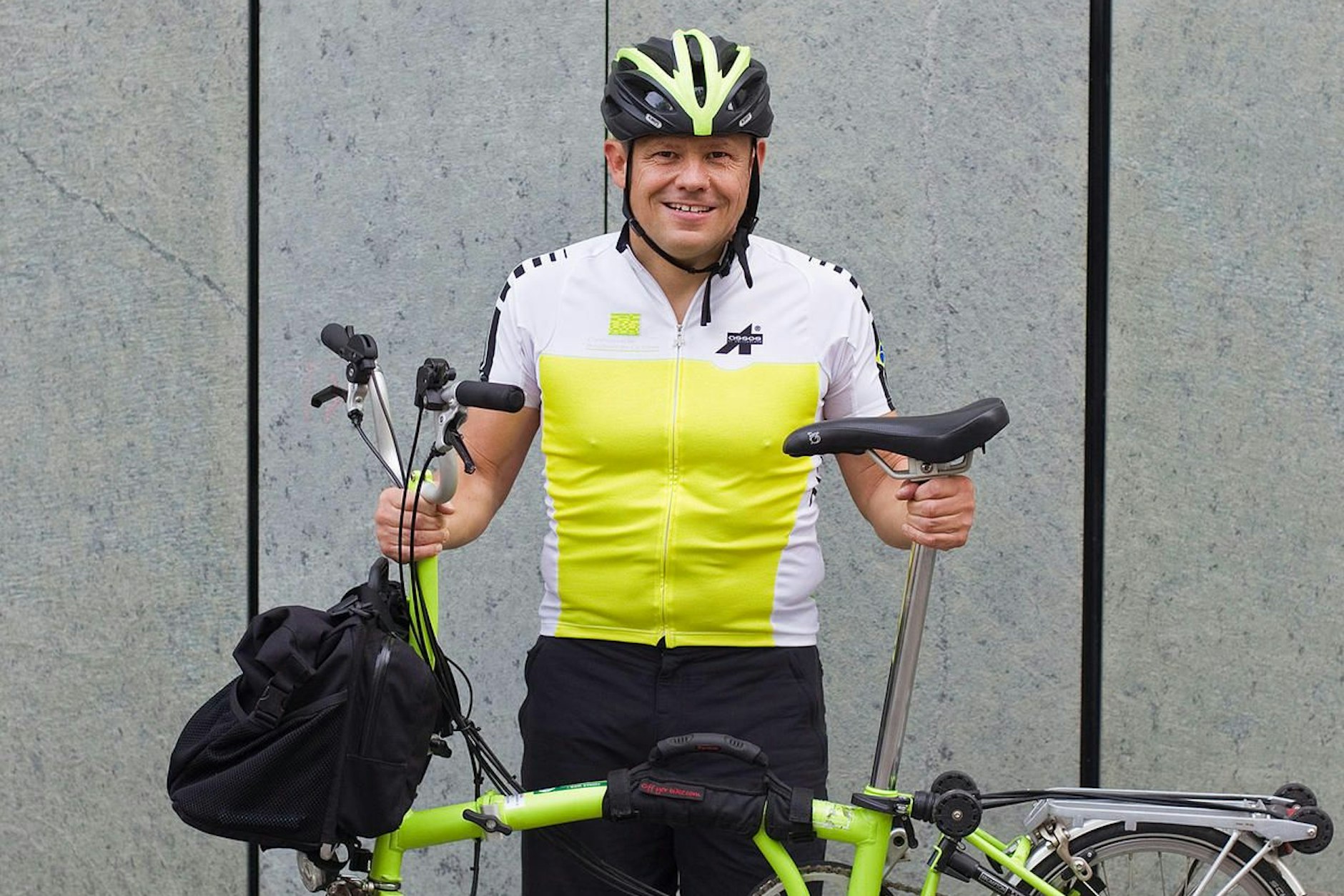 Passionierter Alltags-Radfahrer: Sven Krein aus Velten. An manchen Tagen fährt er 34 Kilometer mit dem Rad von Velten nach Wilmersdorf zur Arbeit. Da stört jede Rotphase, die nicht nötig ist.