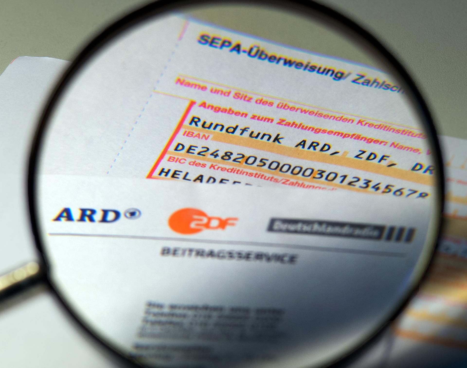 Image - Rundfunkbeitrag vor Gericht: Erstmals wird inhaltliche Ausgewogenheit des ÖRR geprüft