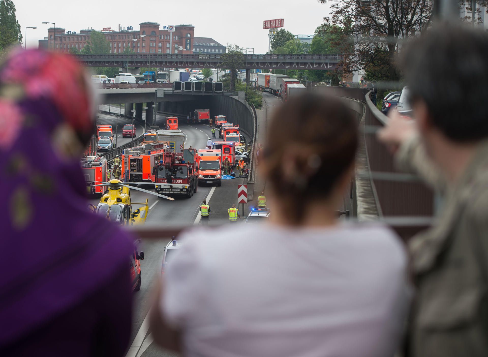 Image - Gaffen tötet! Oder nicht? Wissenschaftler massakrieren Medien-Mythen