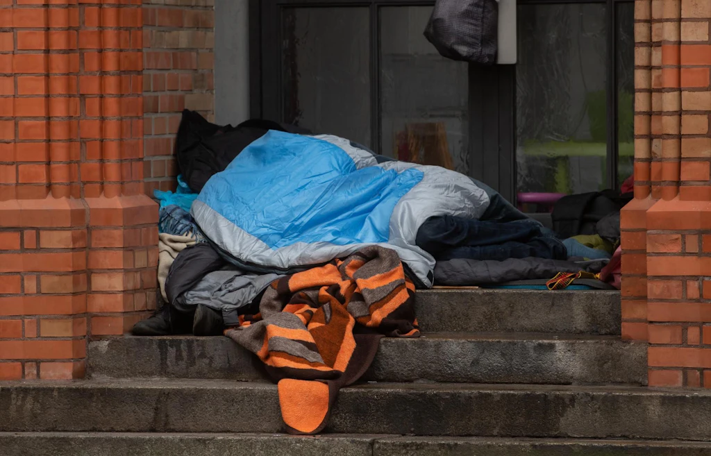 Private Heim-Betreiber für Obdachlose setzen das Land immer häufiger unter Druck
