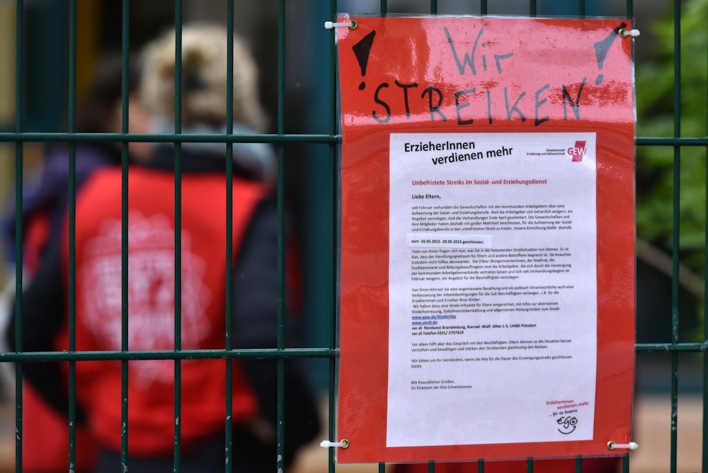 Kita-und-Schulschlie-ungen-fordern-Berliner-Eltern-heraus