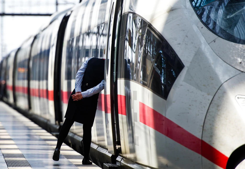 „Maximal frech“: Wie eine Regelung der Bahn für Aufregung unter Fahrgästen sorgt