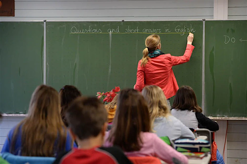 In Berlin herrscht weiter Mangel an voll ausgebildeten Lehrern.