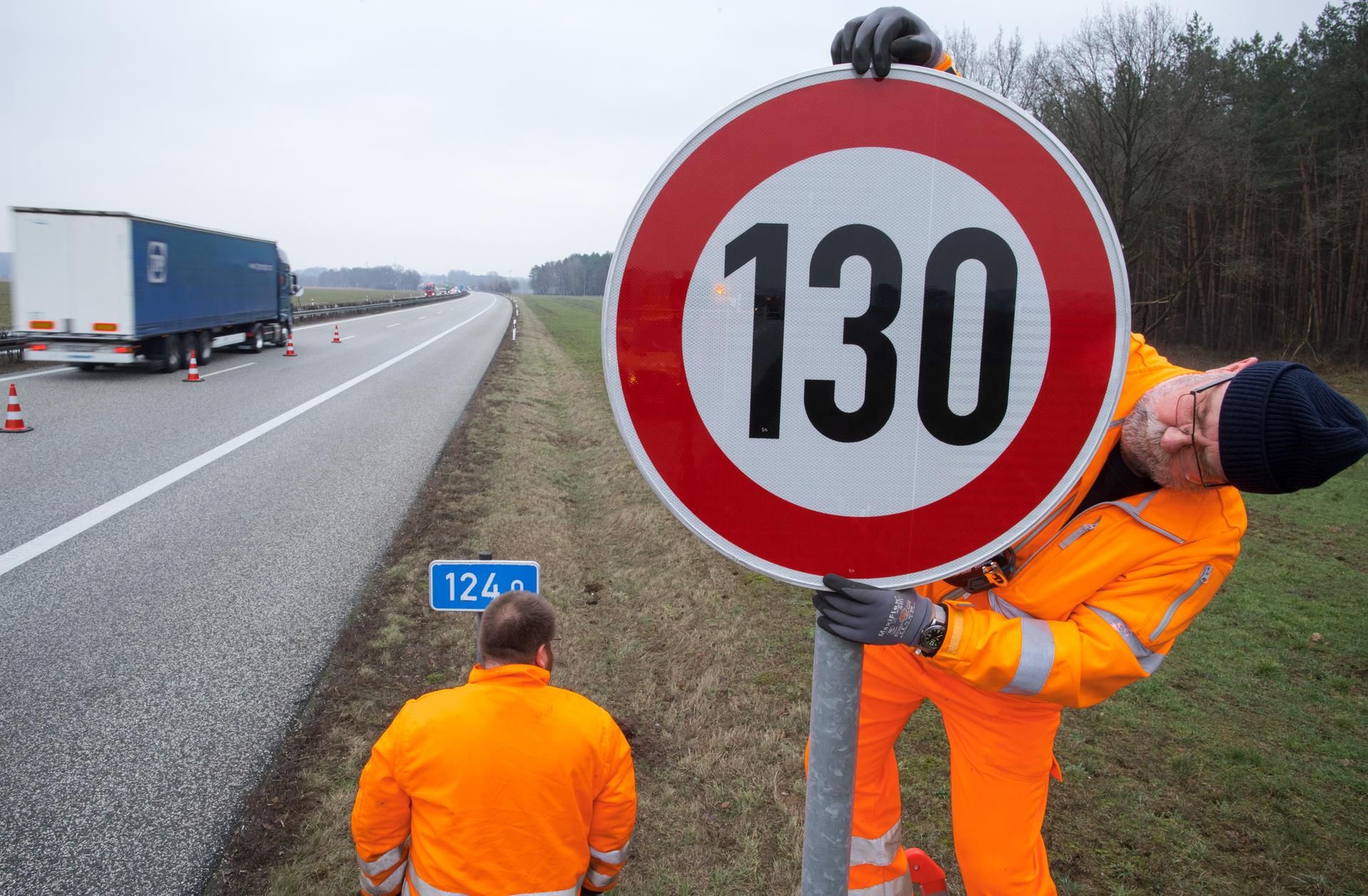 Auch beim 65. Anlauf der Grünen: Nein zum generellen Tempolimit