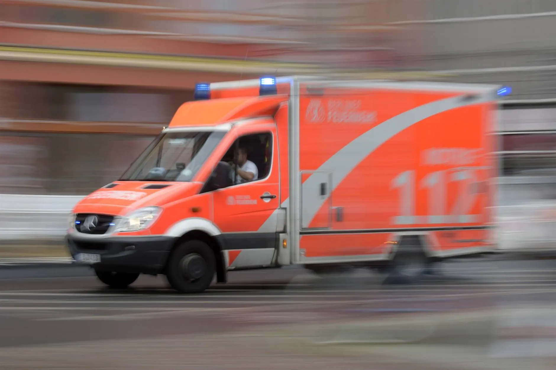 Geblitzt im Einsatz: Feuerwehrmann muss Strafe zahlen und zieht nun vor Gericht