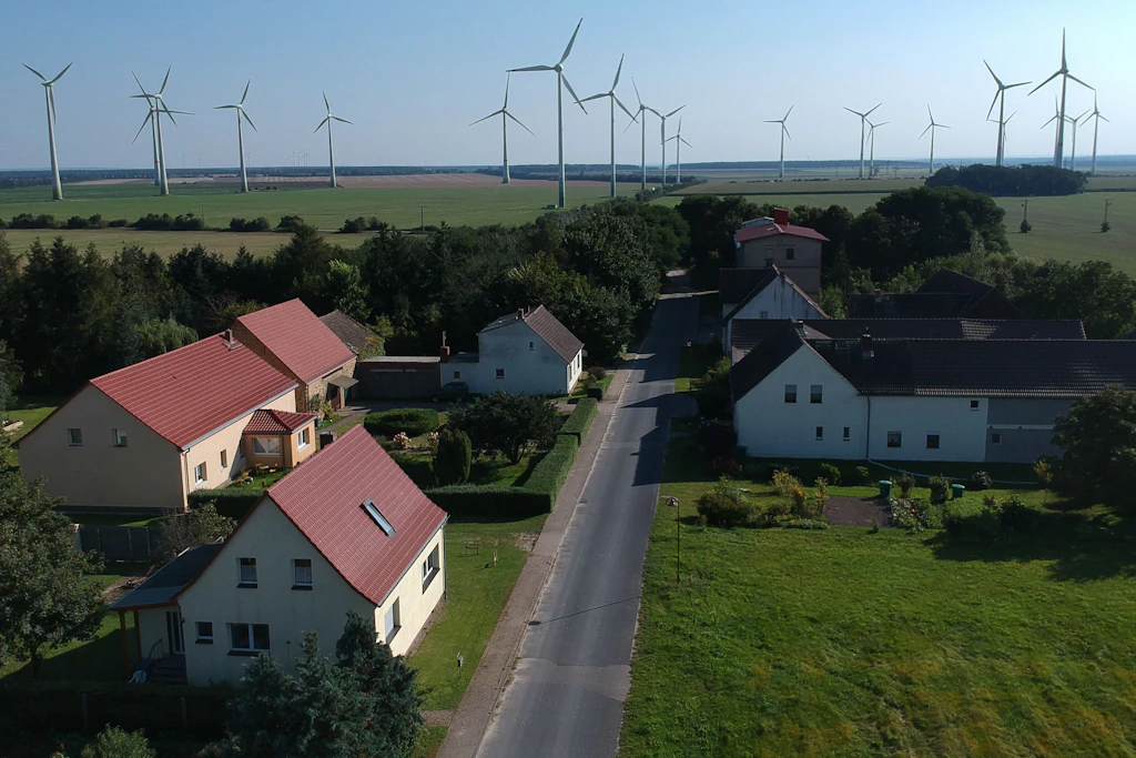 In Feldheim leben rund 120 Menschen: Das Dorf sieht sich als Profiteur der Energiewende.