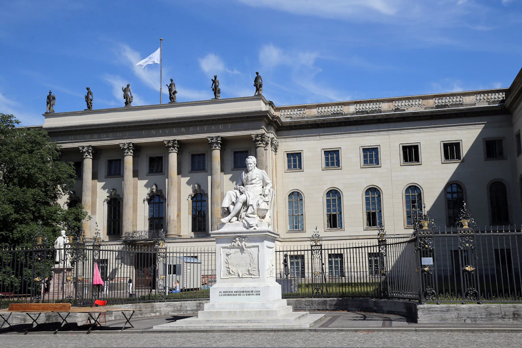Bodenhaftung oder Elfenbeinturm: Warum Intellektuelle zu Linken werden
