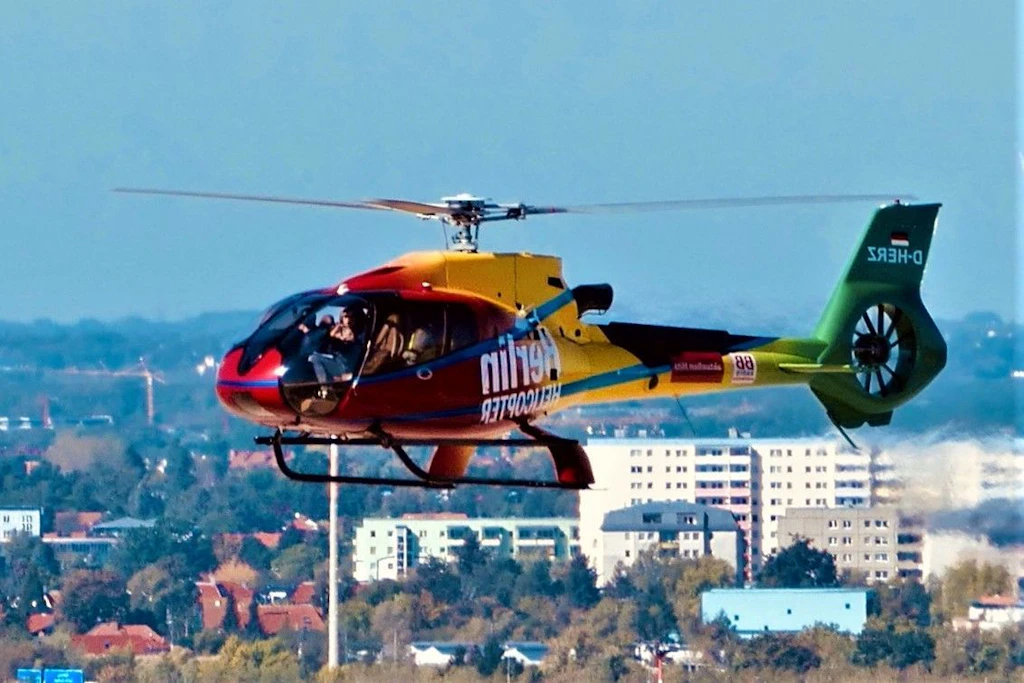 Hubschrauber Helikopter Rundflug Berlin günstig | 2-4 Personen