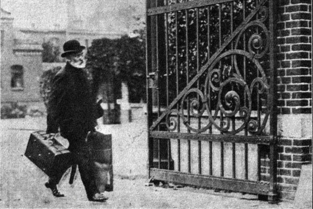 Nachdem ihn der Kaiser begnadigt hat, verlässt Wilhelm Voigt das Gefängnis Tegel.