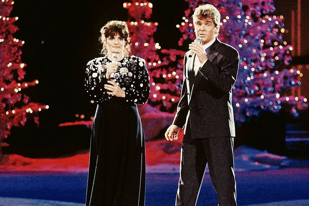 Mit seiner damaligen Lebensgefährtin Aurora Lacasa nahm Frank Schöbel 1985 das Album „Weihnachten in Familie“ auf.