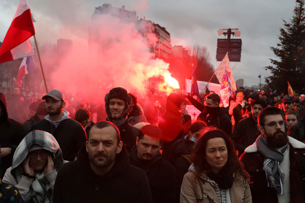 Mehr als 100.000 Menschen demonstrieren gegen Corona-Maßnahmen