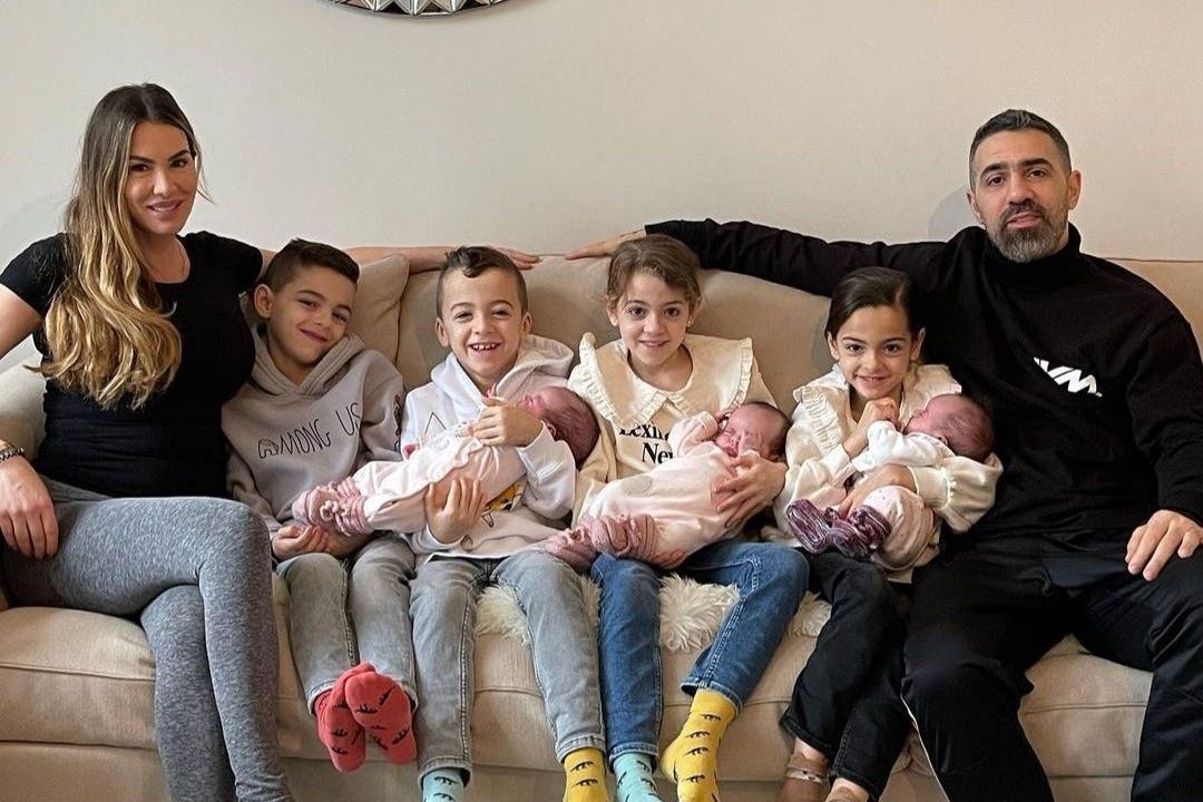 Bushido und Anna-Maria mit sieben der acht Kinder.