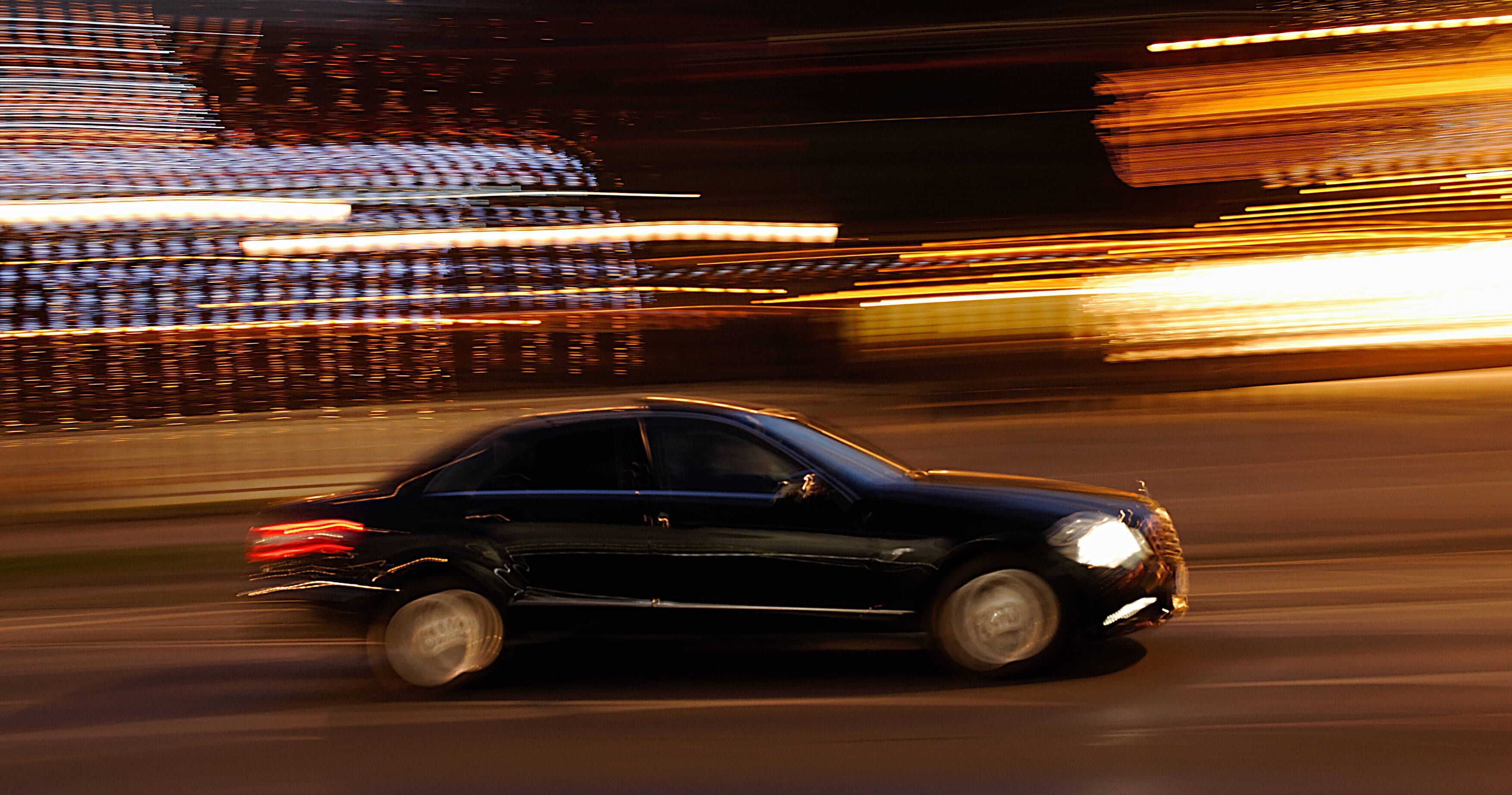 Geschwindigkeitswarnung bei Neuzulassungen:  Warum sie zur Gefahr werden