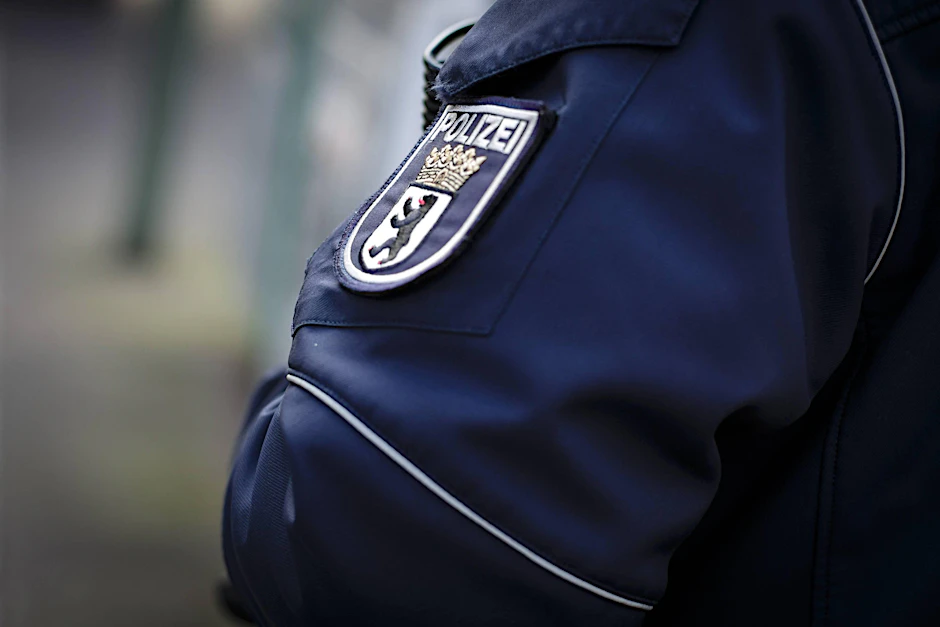 Ein Berliner Polizist ist beim Drogenhandel erwischt worden.