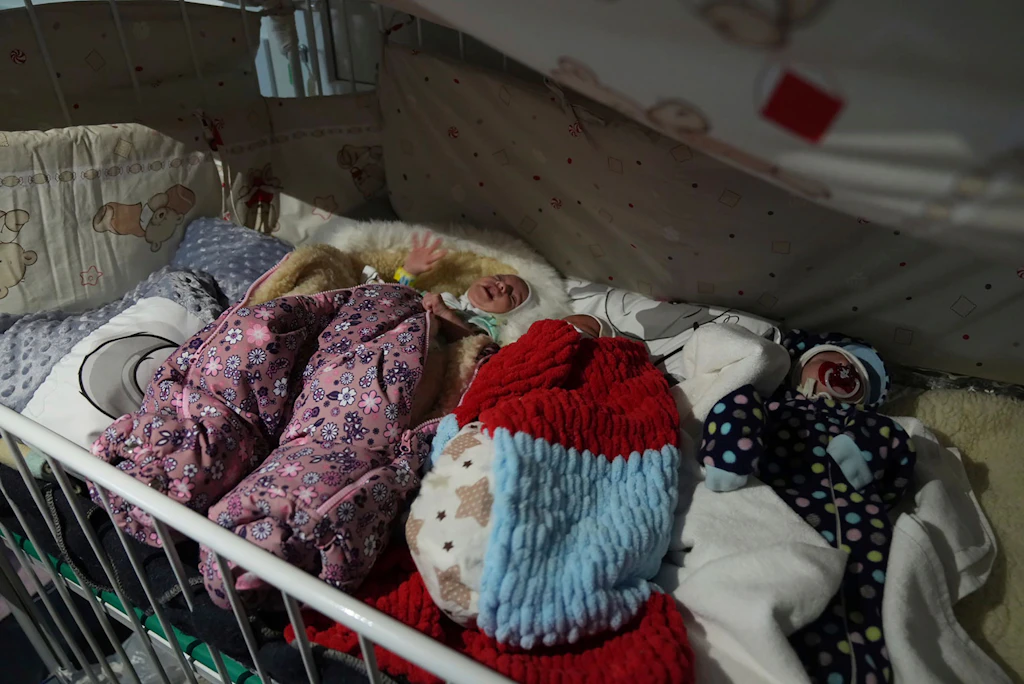 Grauenvolle Flucht-Szenen aus Mariupol: Eltern lassen ihre Babys in der Klinik zurück!