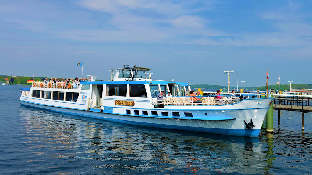 Eines unserer beiden Schiffe auf dem Wannsee: Der „Sperber“