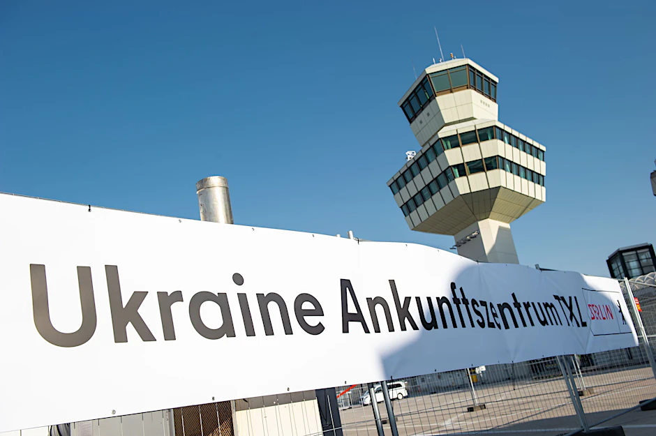 Am Sonntag wurde das Ankunftszentrum für Flüchtlinge am Flughafen Tegel eröffnet.