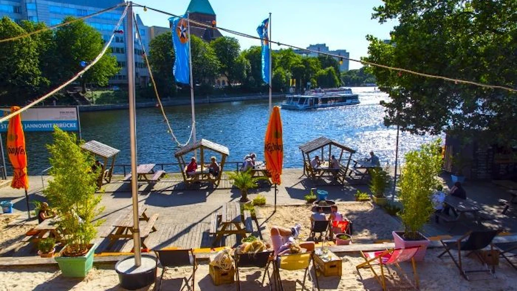 Strandbar zum Verweilen ...