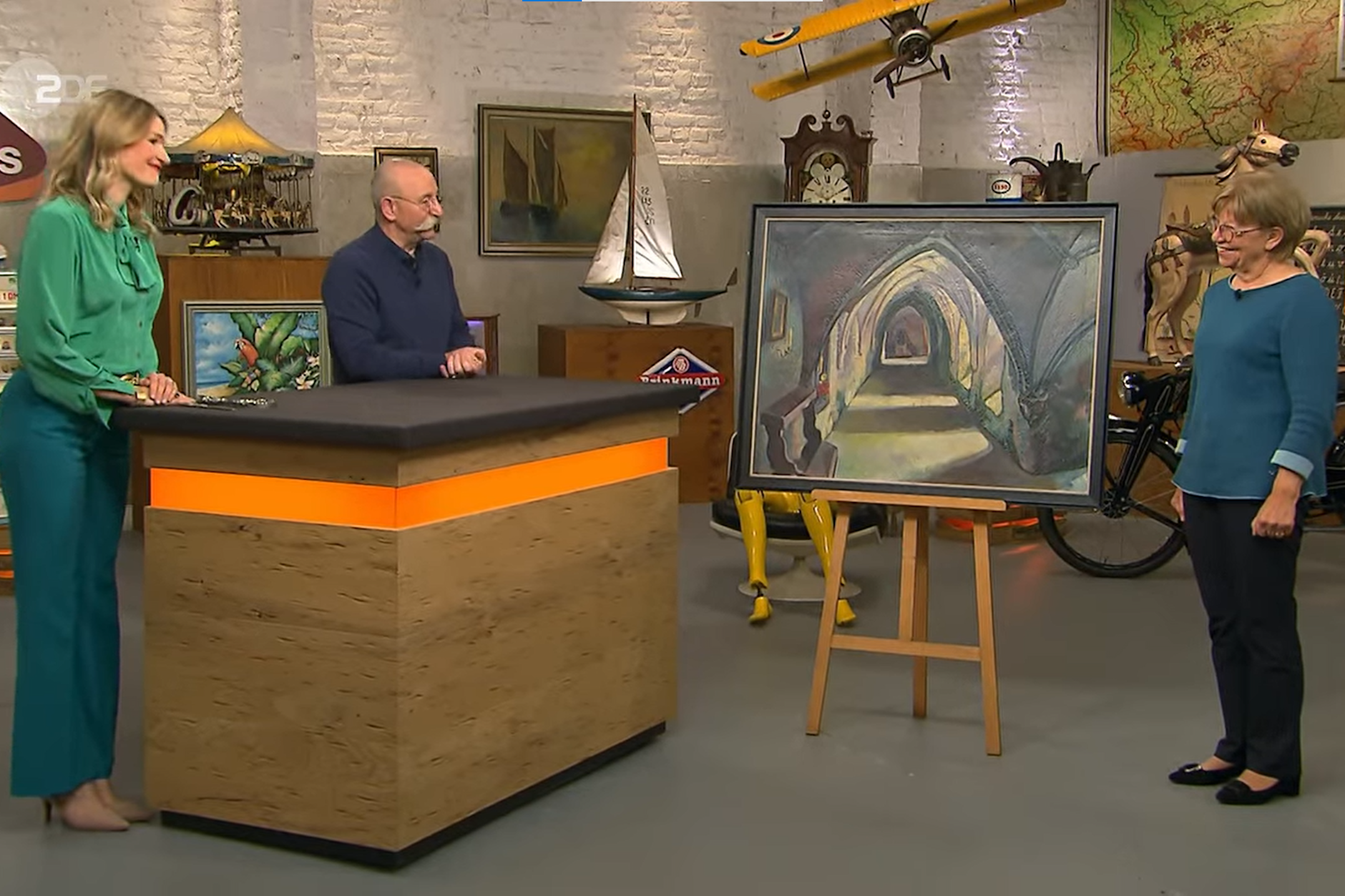 Die „Bares für Rares“-Kunsthistorikerin Bianca Berding gibt eine schöne Beschreibung des Gemäldes.