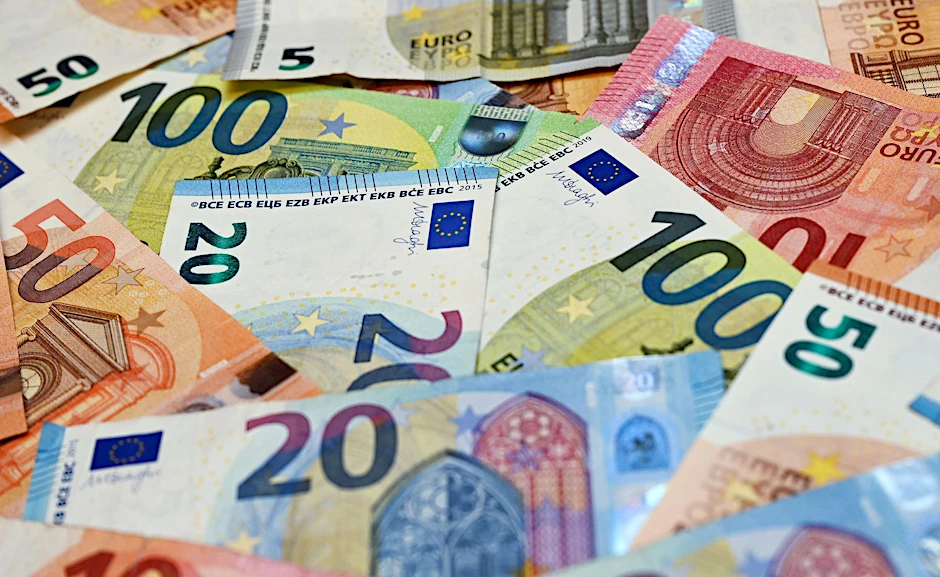Bargeld bleibt erlaubt – doch ab 2027 gilt im Geschäftsverkehr eine EU-weite Obergrenze von 10.000 Euro. (Symbolbild)