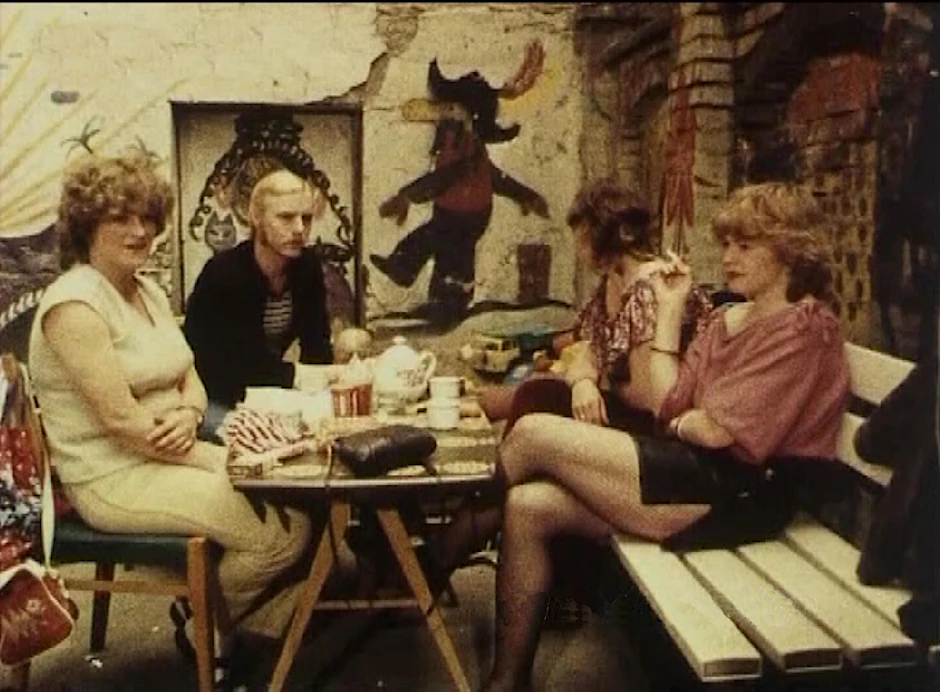 Die Prenzlauerberginale hebt diesen Schatz aus dem Archiv: Szene in „Bilder auf Höfen“ der Staatlichen Filmdokumentation der DDR.&nbsp;