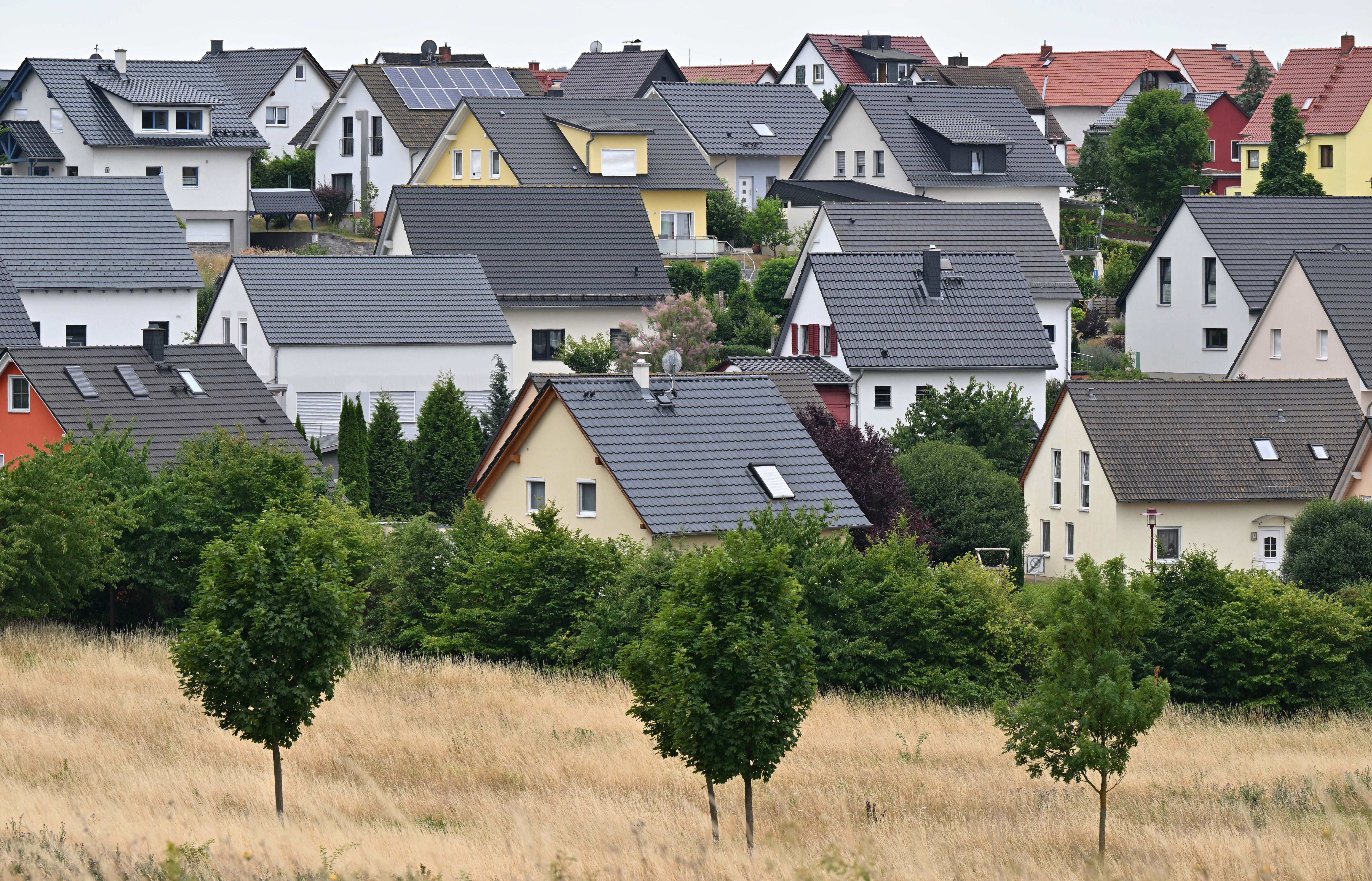 Babyboomer geben Millionen Häuser ab: Fallen jetzt im Osten die Immobilienpreise?