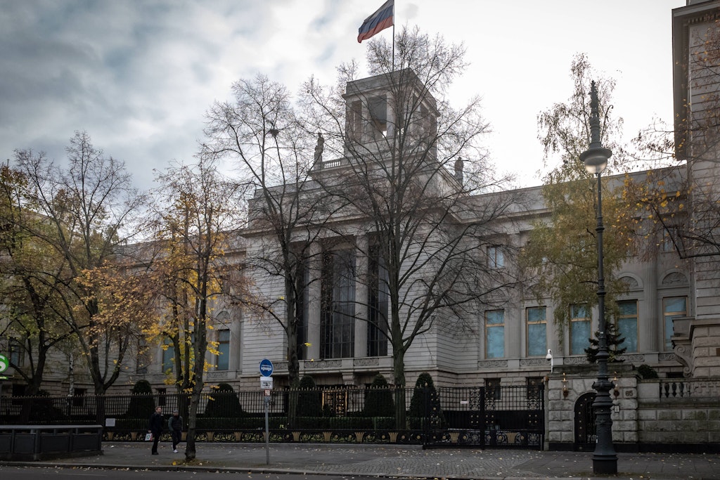 Berlin macht Russland für Cyberangriff auf Flugsicherung verantwortlich: Botschafter einbestellt