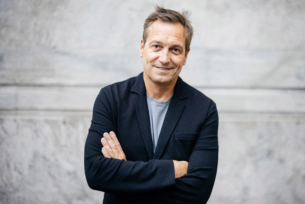 Dieter Nuhr erzählt gern, dass er Gründungsmitglied der Grünen war.