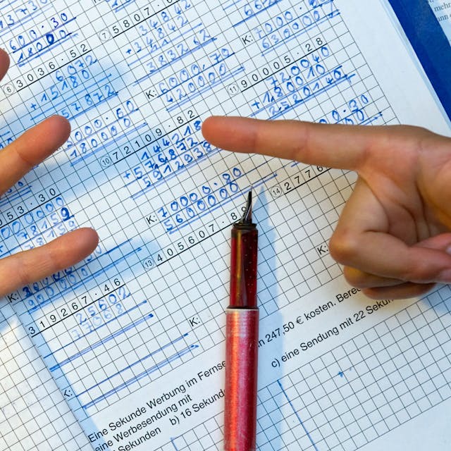 Danke Berlin. Dividieren fliegt NICHT aus der Schule