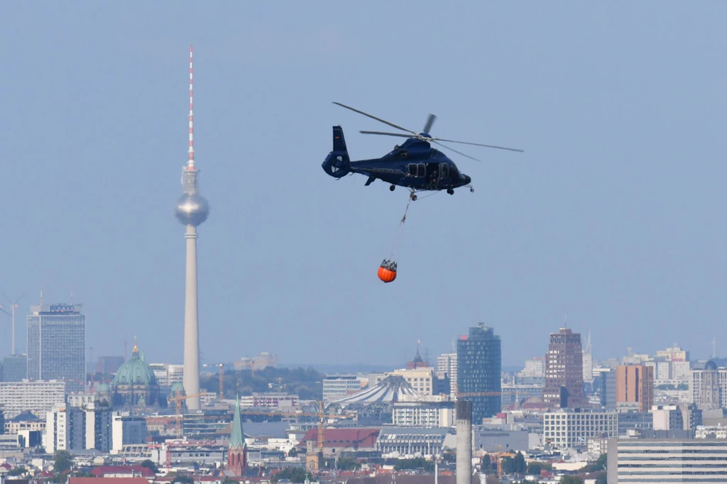 Pankower wütend über Hubschrauber-Lärm: Wie oft fliegen Helis über Berlin? ALLE Zahlen, ALLE Fakten