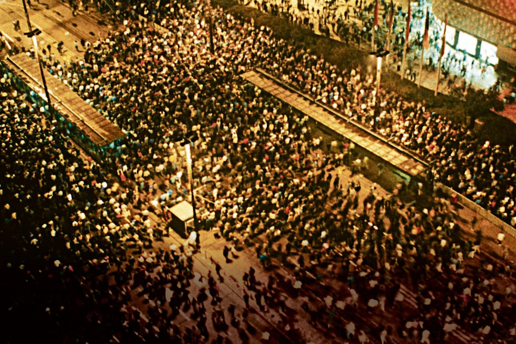 Demonstrieren für politische Reformen: Am 9. Oktober 1989 versammelten sich 70.000 Menschen in der Leipziger Innenstadt.