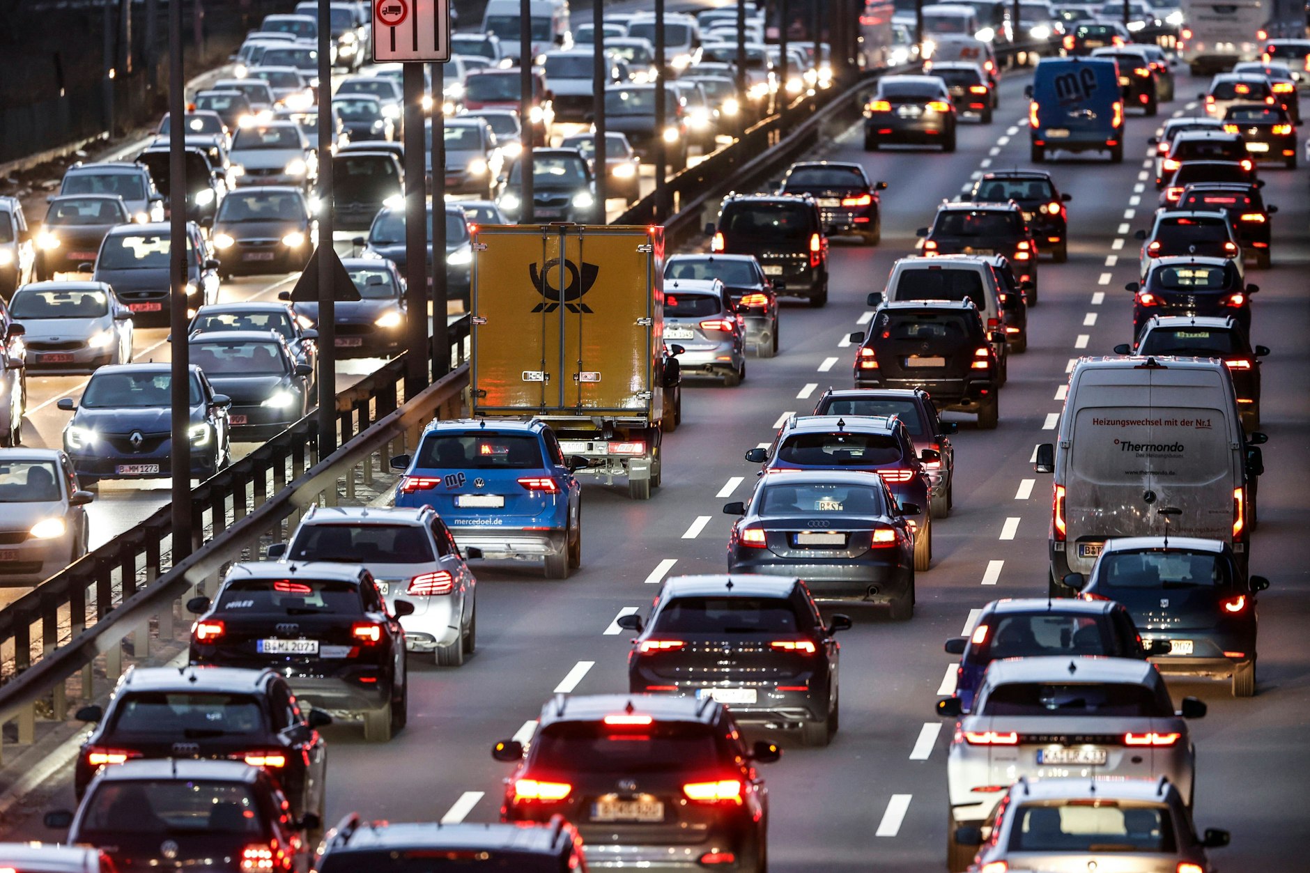 Vor allem im Verkehrssektor werden die Klimaziele weit verfehlt, sagt der Expertenrat. 