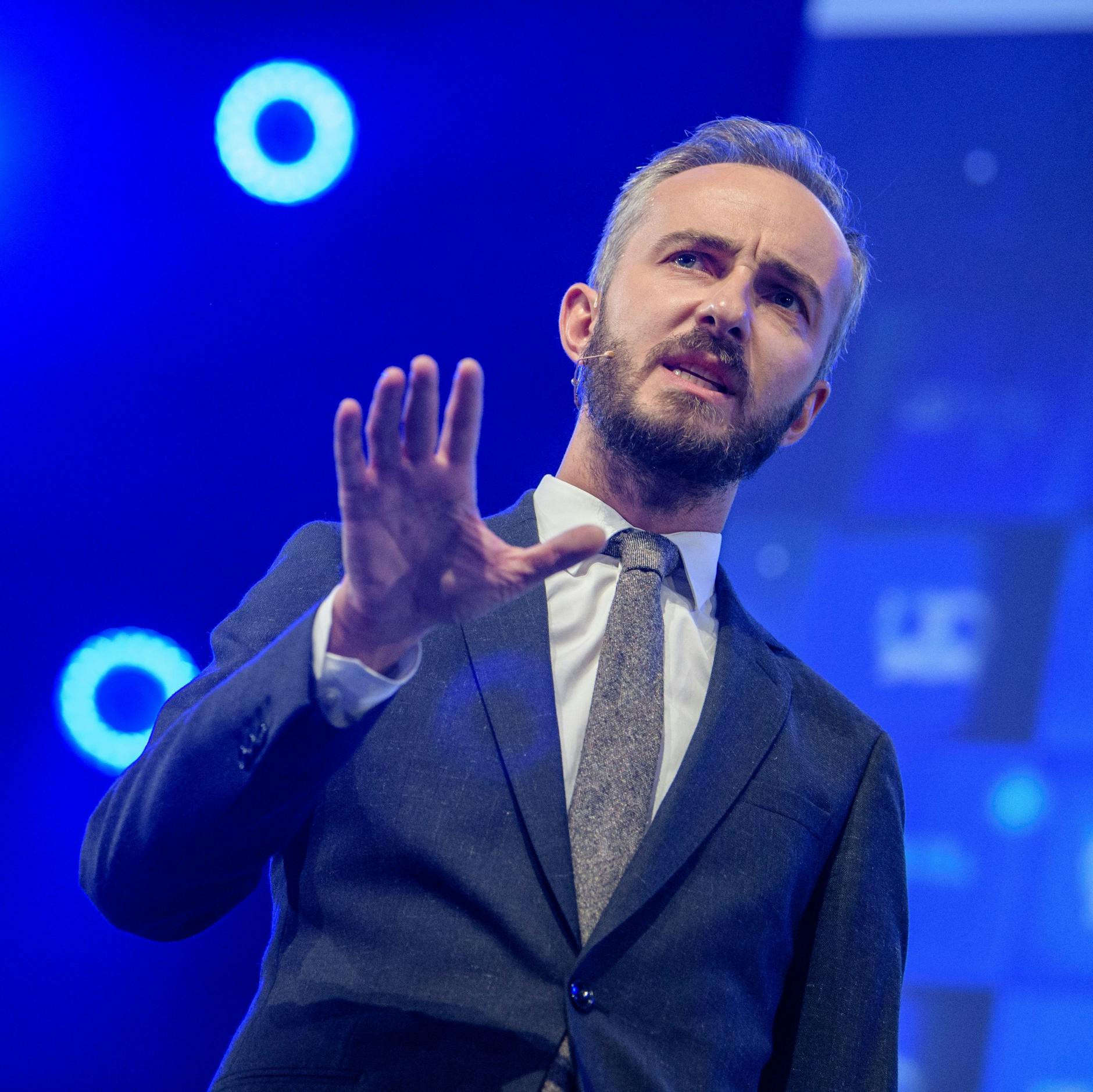 Image - Jan Böhmermanns Musik-Programm am HKW bricht zusammen: „Verweigere meine Performance“