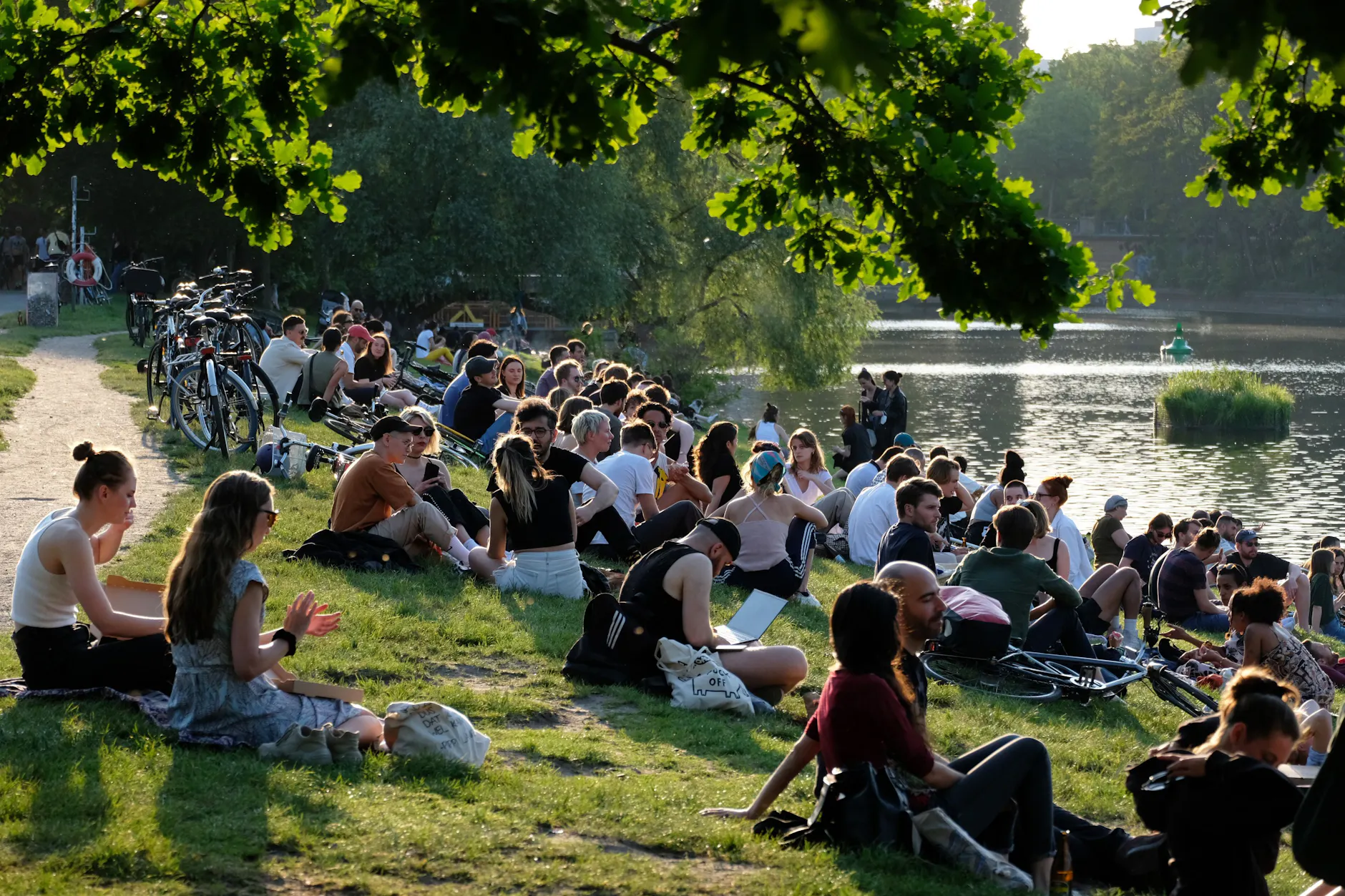 Sommer in Berlin heißt: alles spielt draußen