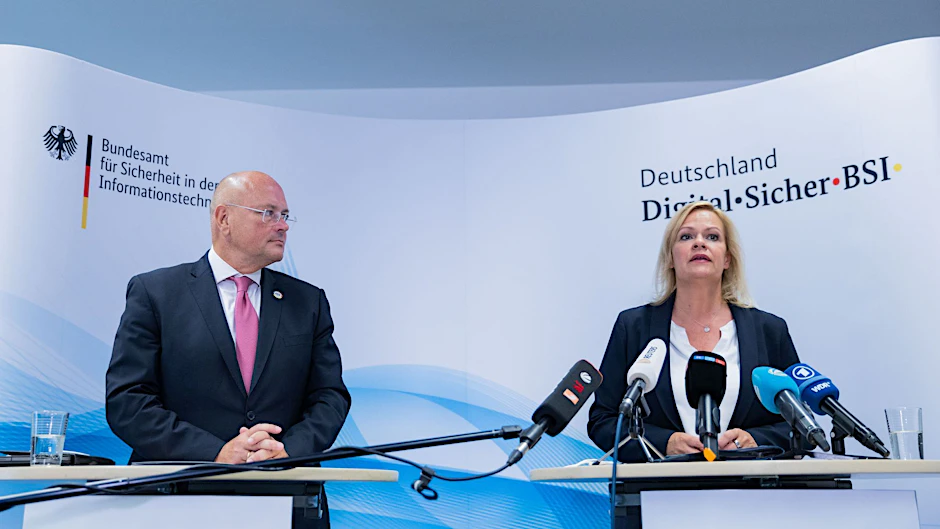 Arne Schönbohm und Böhmermann-Fan Nancy Faeser (SPD)