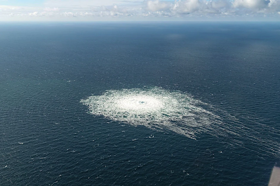 Erdgas blubbert in die Ostsee: Zwei Detonationen zerstören am 26. September 2022 drei von vier Strängen der Nord-Stream-Pipelines.