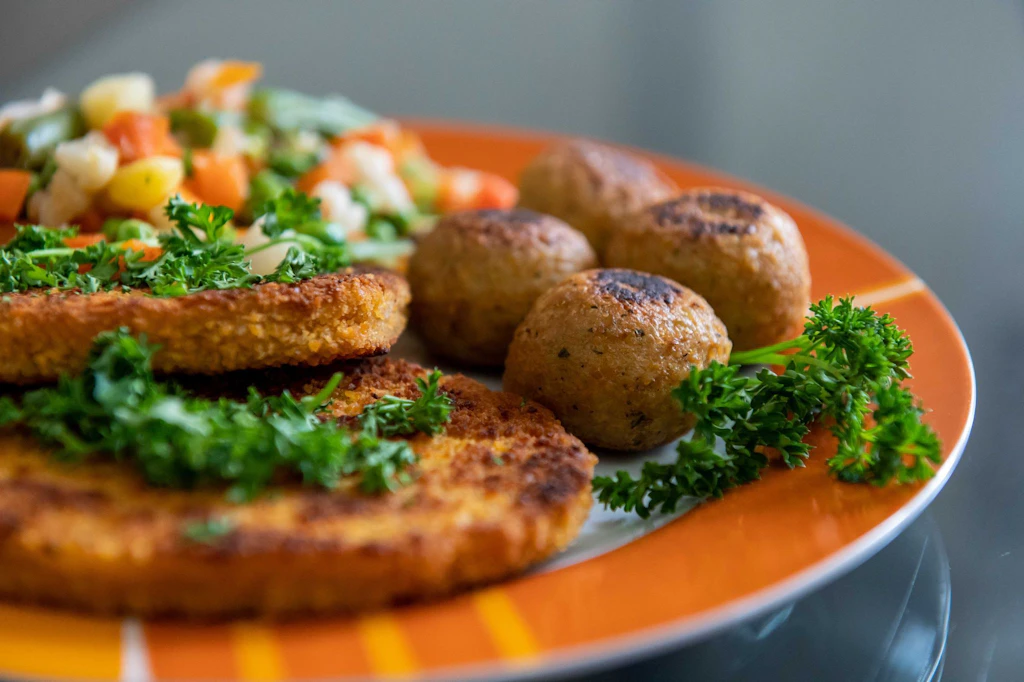 Vegetarier leben gesünder – stimmt das? Fünf Ernährungs-Mythen im Check