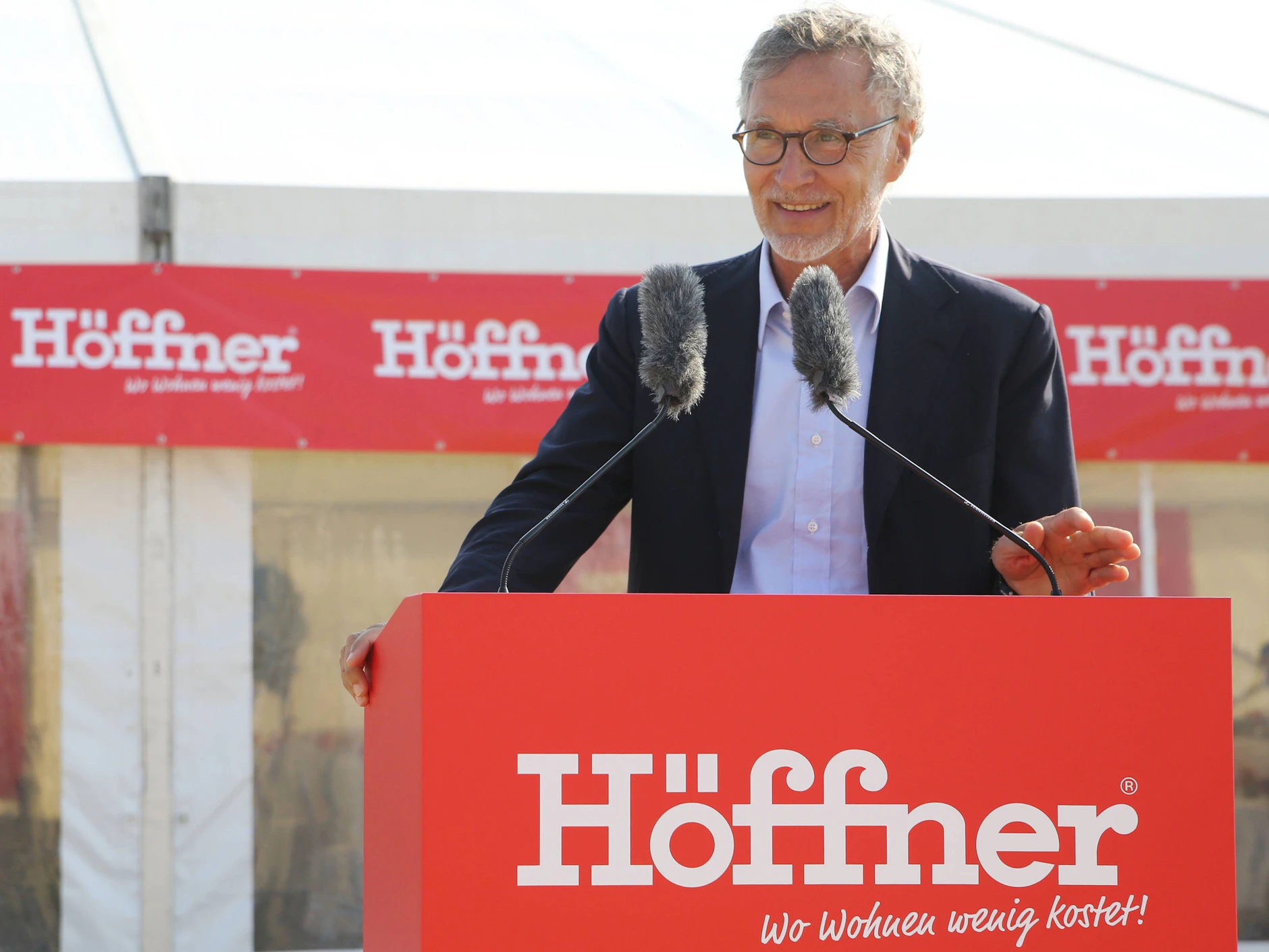 Kurt Krieger bei der Grundsteinlegung zum neuen Höffner in Lichtenberg im Jahr 2016.