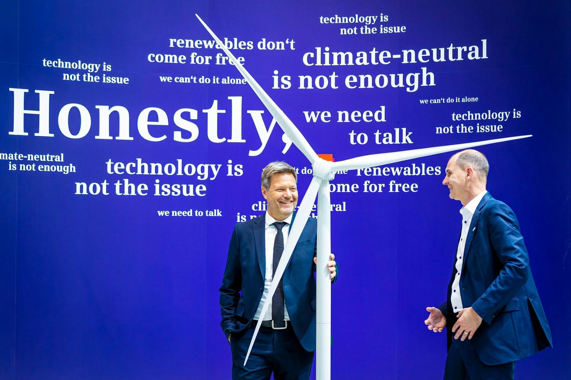 Ein juristisches Gutachten stellt jetzt die Vorranggebiete des EEG von Robert Habeck infrage.