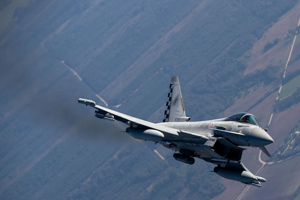 Eurofighter über Magdeburg: Warum der Kampfjet über die Stadt fliegt