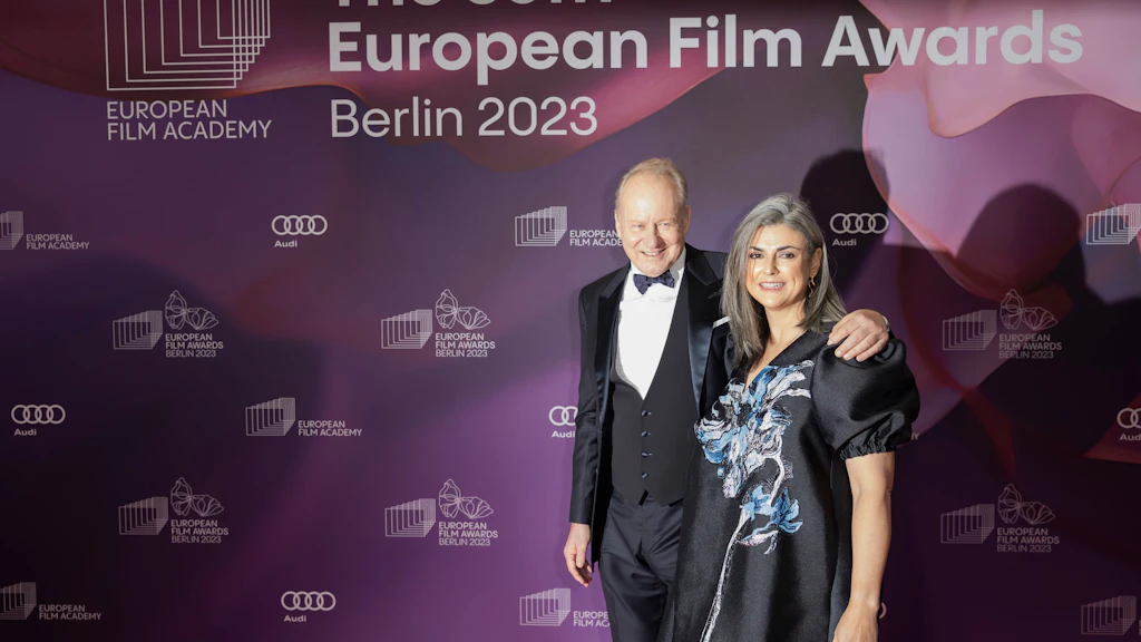 Berlin: Megastar Stellan Skarsgard kommt mit seiner Frau Megan Everett zur Verleihung des Europäischen Filmpreises.&nbsp;