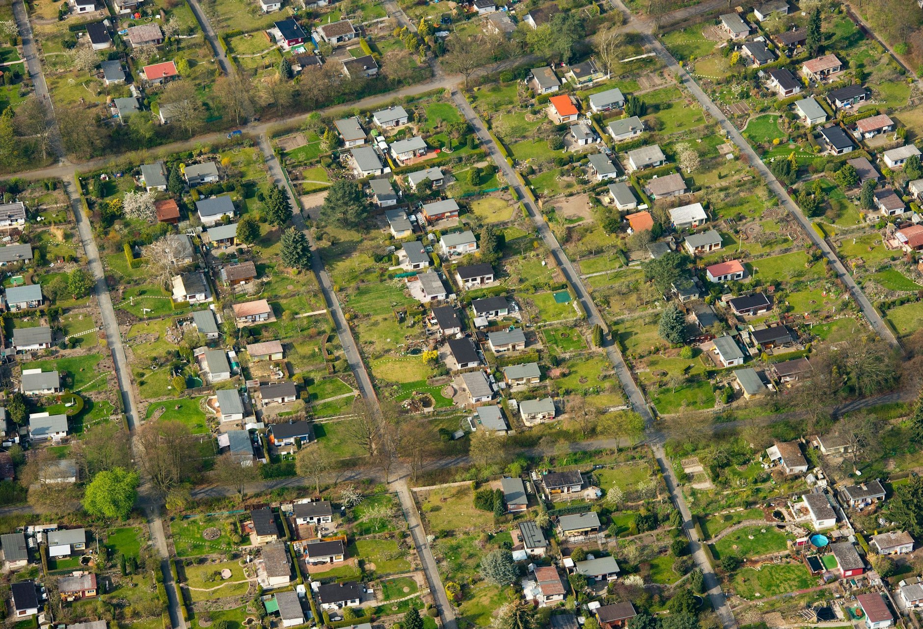 Immer wieder sollen Kleingartenanlagen in Berlin für neue Wohnungen weichen.